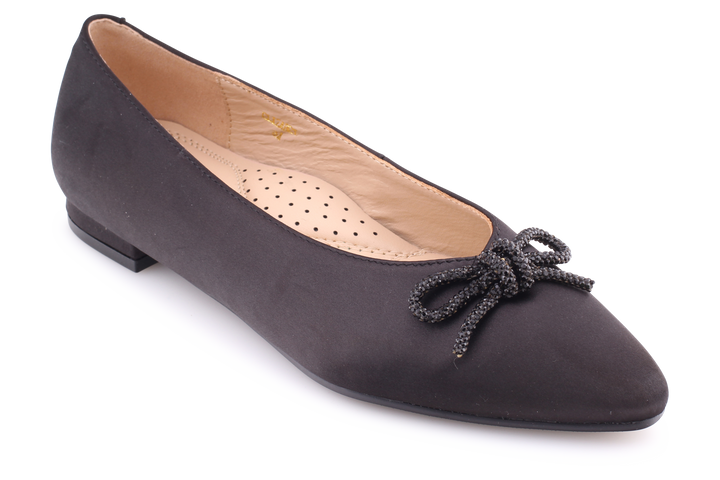 Allora Elizabeth S